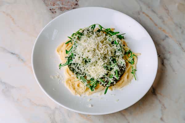 Broccoli cheese pasta