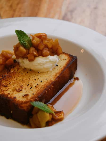 Come try Chef Sug’s new seasonal dessert! Griddled Pound Cake with butterscotch, vanilla Chantilly cream, and roasted apples. Photo creds: @lindatookthat #atldessert #atlsweets
