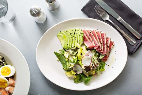 Seared Yellow Fin Tuna Salad