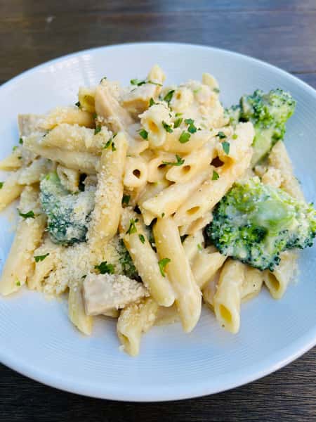 Chicken Broccoli Alfredo