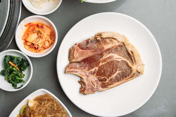 Daeji Deungshim (pork chop)