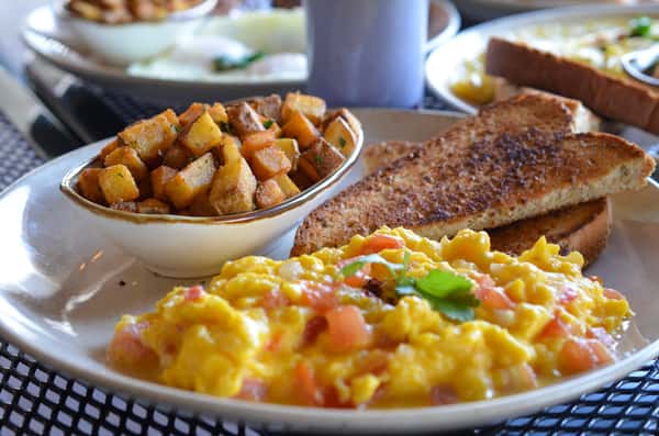 Syrian Eggs Breakfast