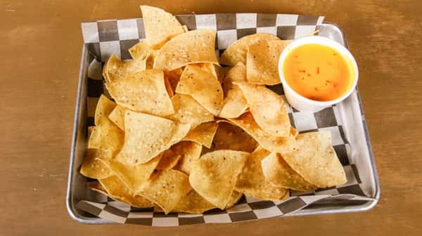 Chips & Queso