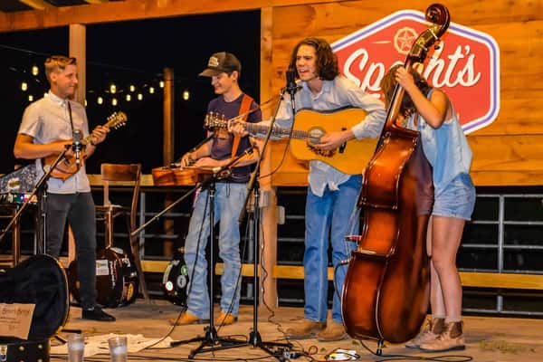 Southern band performing on Spechts stage