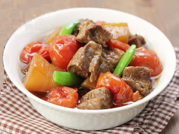 64. 【NEW】Chunky Beef Flank Braised with Tomato 蕃茄燉牛腩