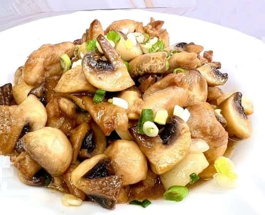 413. Chicken with Mushroom Bento 毛菇鸡盒饭