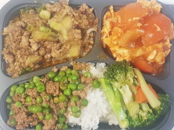 505. Aubergine & Minced Pork Rice Box  肉末茄子盒饭