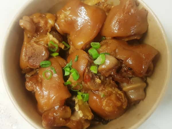 113. Taiwanese Braised Pork Trotter with Peanut 古早味阿嬷花生猪脚