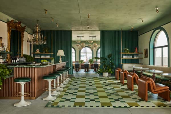 bar genevieve interior