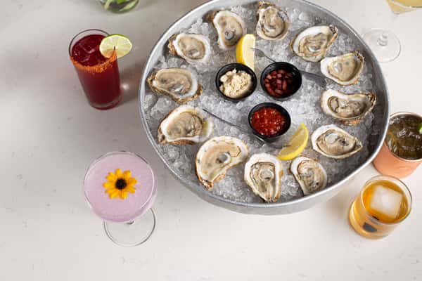 Oysters & Drinks