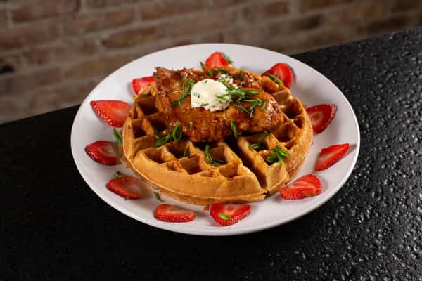 HOT CHICKEN & WAFFLE