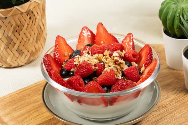 Very Berry Yogurt Parfait