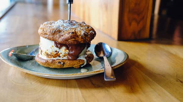 Nutella Cookie Sandwich