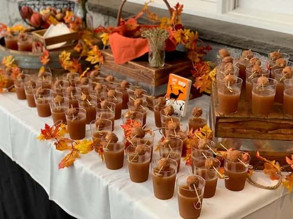 apple cider cups with donut on top