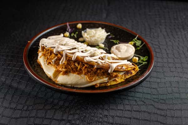 CACHAPA CON POLLO ESMECHADO