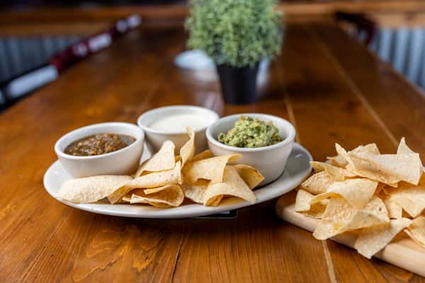 Chips+Salsa+Queso