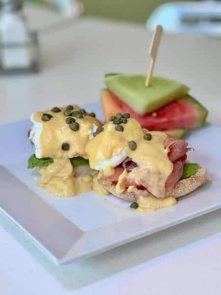 Luxe Lox Benidicts