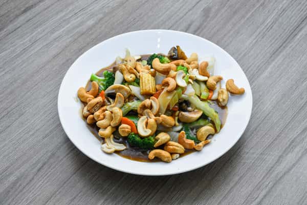 HV45. Vegetables with Cashew Nuts