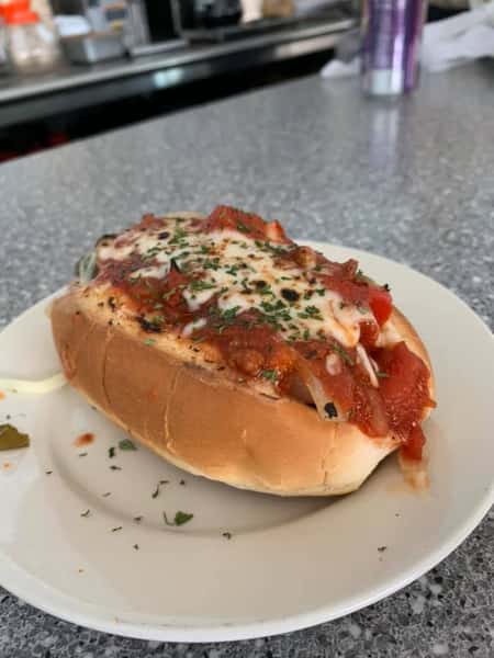 chilli dog