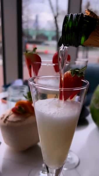 Calling all brunch athletes 🥂 🏃🏽‍♀️
Your weekend plans? Handled.✅

We’re turning mimosas into cardio with a live DJ, dancing between bites, sparklers in hand, and food so good you’ll forget you swore you’d ‘take it easy.’ Book your brunch now and let’s make questionable decisions in daylight together ✨. Link in bio 😉🫵🏽 #hobokeneats #hoboken #thelola #cocktails #brunch #party #foodie #drinks #lolahoboken #badandboozy