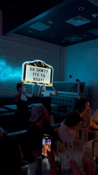 If it’s not at The Lola, is it even a birthday? 🥂 🎈 Sparklers, bubbles, marquee sign, and your name in lights. Let’s celebrate 🎉 Book your birthday reservations now link in bio!!! ✨✨ #hoboken #thelola #birthday #party #drinks #lolahoboken #birthdayparty #celebrate #celebrations🎉