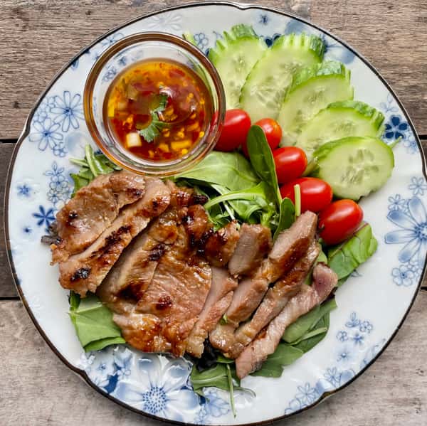 Salad Moo Yang