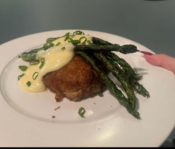 Crab Cake Oscar