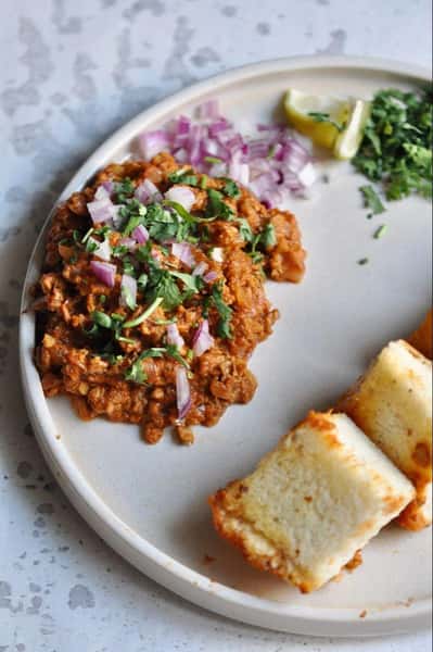 Keema Pav Platter