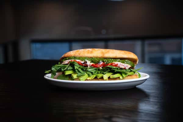 HEIRLOOM TOMATO CAPRESE