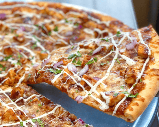 BBQ Chicken Pizza 18'