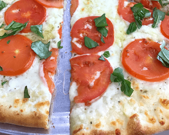 Tomato & Garlic Pizza 18'