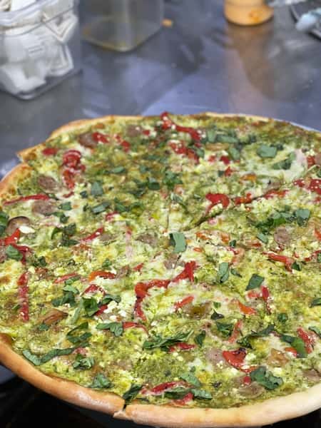 Pesto Italiano 18' Pizza