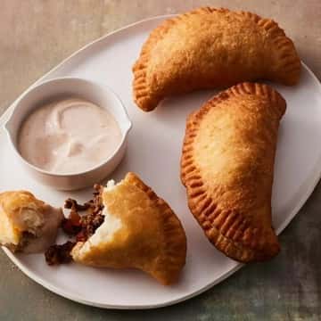 3 EMPANADAS APPETIZER