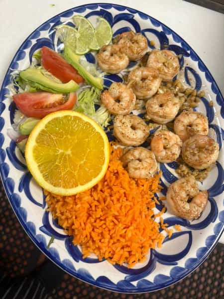 Camarones Al Ajo (shrimp in garlic sauce)