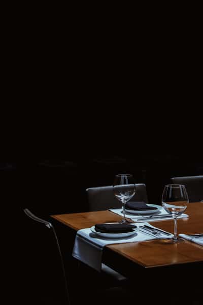 Plated dining table