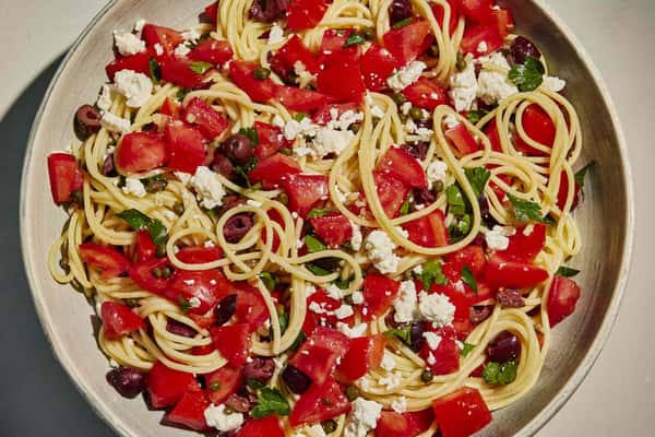 Tomato & Olive Linguini Pasta (vegetarian)