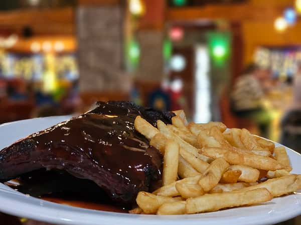 Half rack of ribs with French Fries
