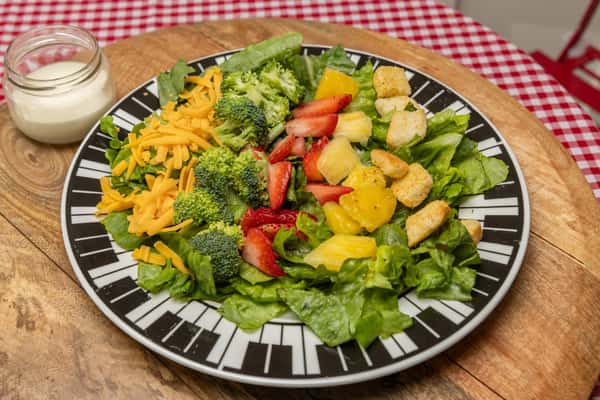 A's Classic Salad