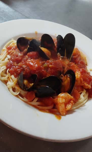 Seafood Puttanesca