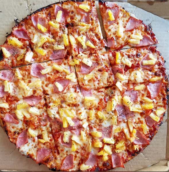 Hawaiian (Ham & Pineapple) pizza