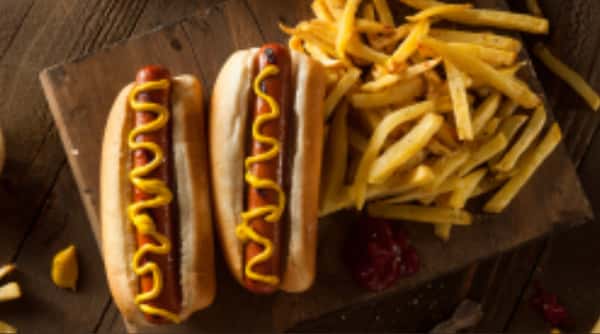 2 Hot Dogs basket
