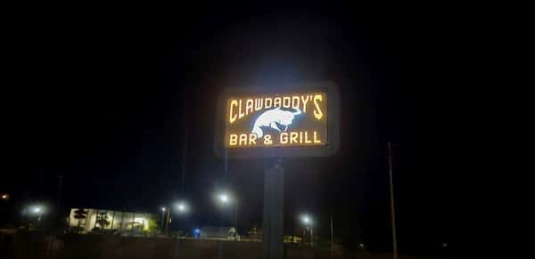 Clawdaddy's Bar & Grill street sign