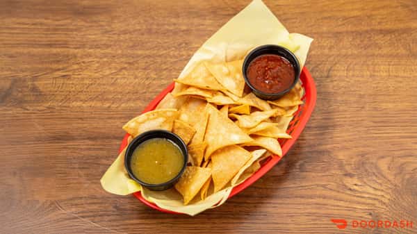 Chips & Salsa (Starter)