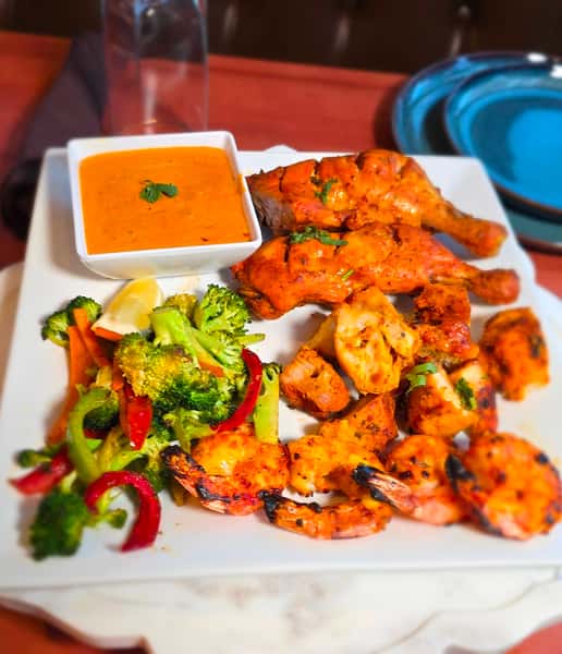 Mix Grill Tandoori(Tandoori Tikka , Tandoori Chicken And Shrimp With GF)