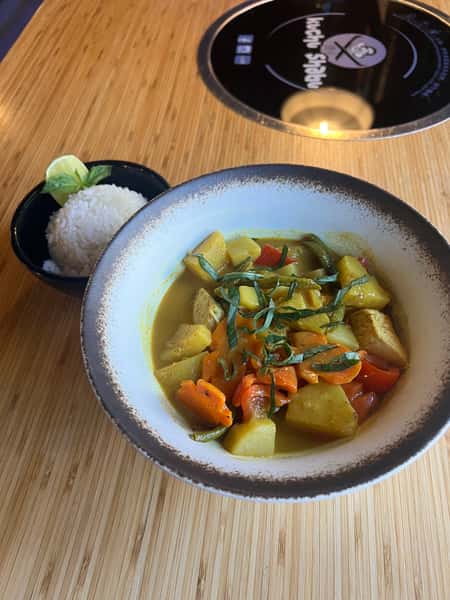 Thai Pineapple Coconut Curry