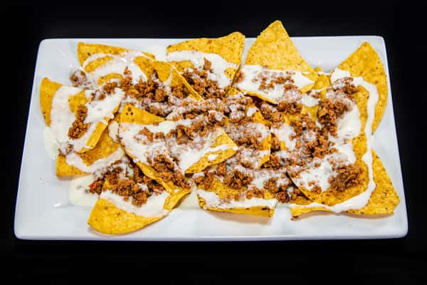 KIDS BEEF NACHOS