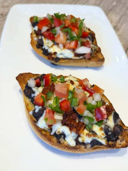 MOLLETES APPETIZER