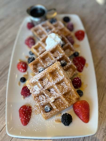BERRIES FOREST WAFFLES