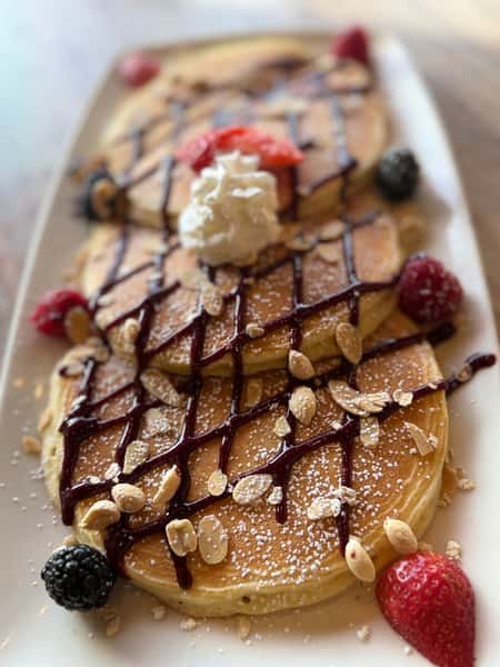 BERRIES AND NUTS PANCAKES