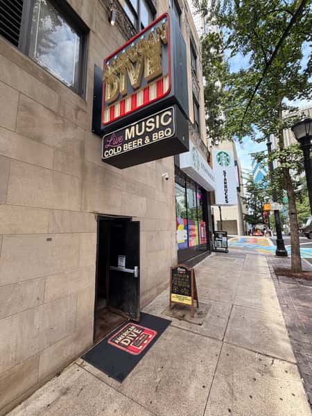 American Dive, live music, downtown Atlanta, entrance
